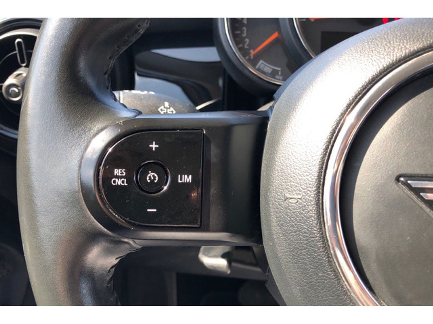 MINI MINI 5 Puertas Cooper 100 kW (136 CV) Gris Compact