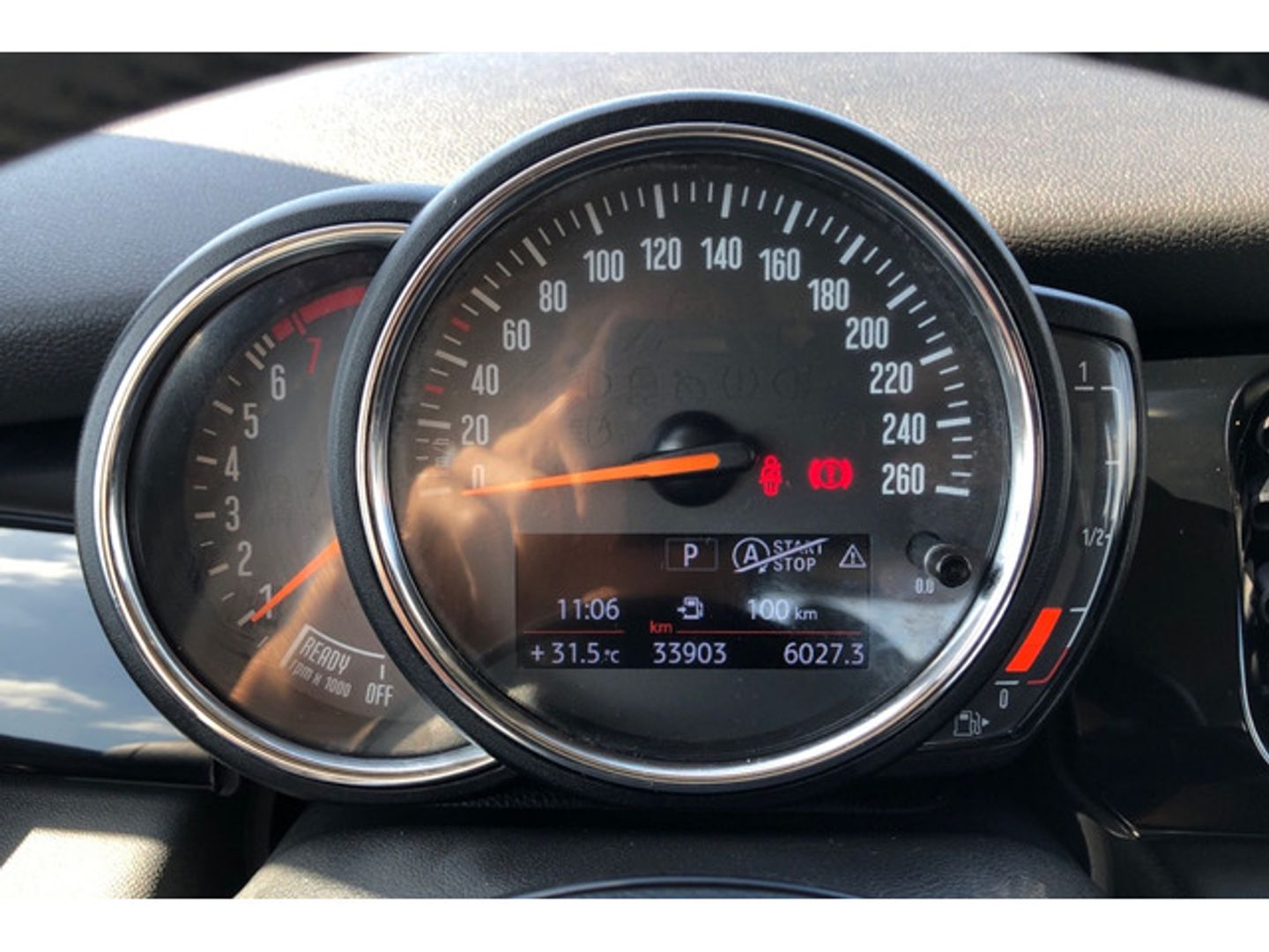 MINI MINI 5 Puertas Cooper 100 kW (136 CV) Gris Compact