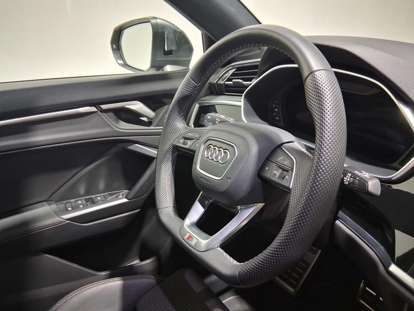 Audi Q3 S line 35 TDI 110 kW (150 CV) S tronic Gris SUV