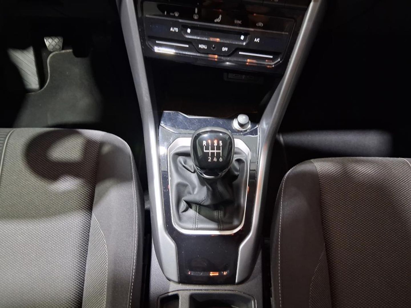 Volkswagen T-Roc Life 2.0 TDI 85 kW (115 CV) Gris SUV