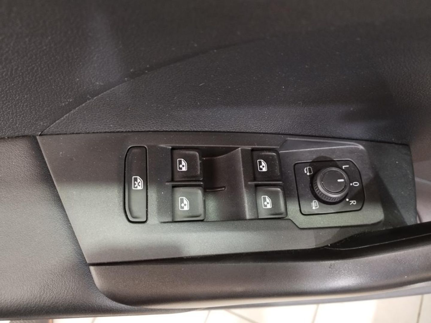 Volkswagen T-Cross Advance 1.0 TSI 81 kW (110 CV) Negro SUV