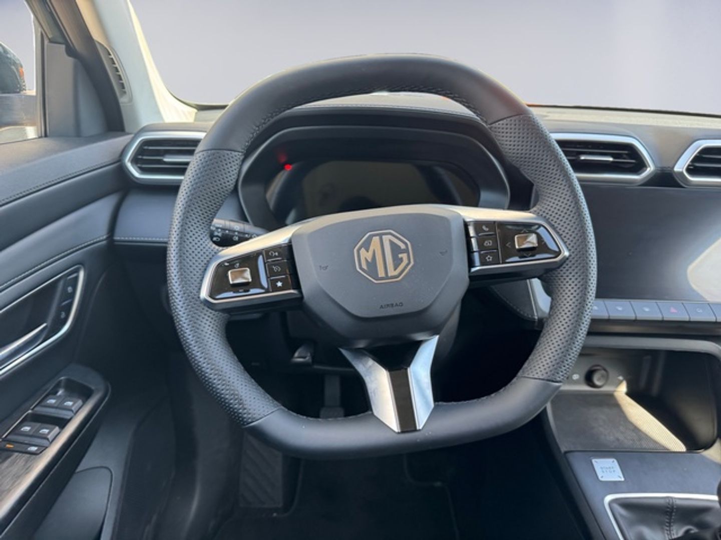 MG ZS 1.5 Comfort 85 kW (116 CV) Verde All Terrain / Pick-up