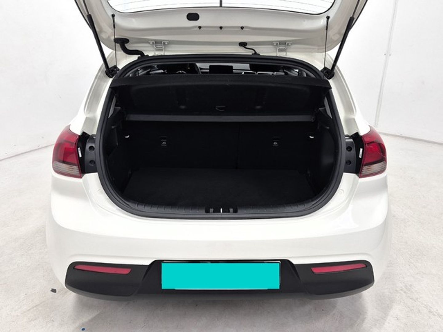 Kia Rio 1.2 DPi Concept 62 kW (84 CV) Blanco Compact