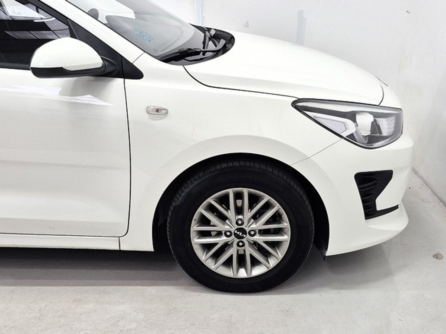 Kia Rio 1.2 DPi Concept 62 kW (84 CV) Blanco Compact