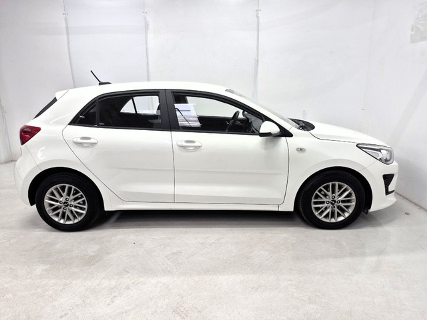 Kia Rio 1.2 DPi Concept 62 kW (84 CV) Blanco Compact