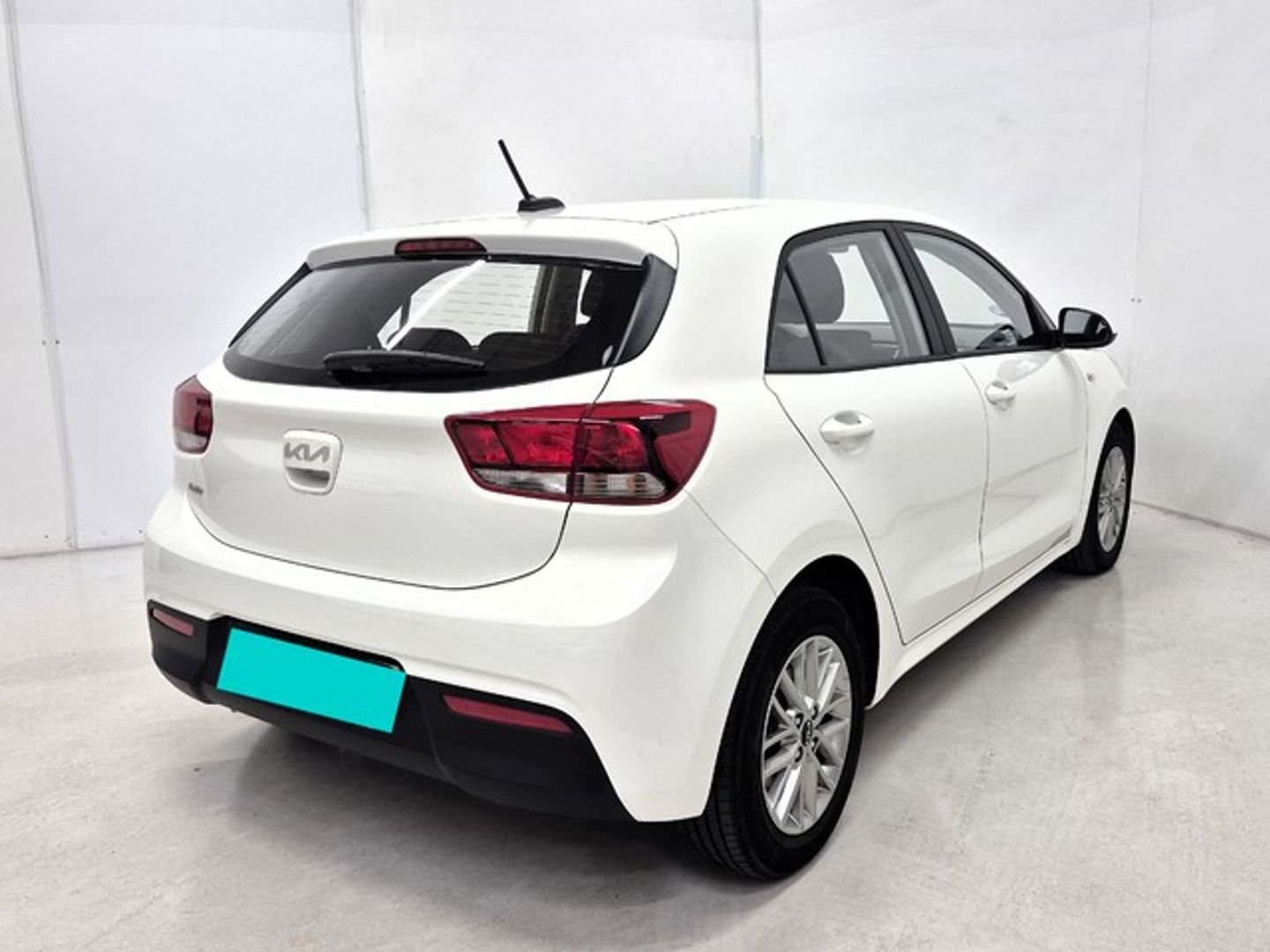 Kia Rio 1.2 DPi Concept 62 kW (84 CV) Blanco Compact