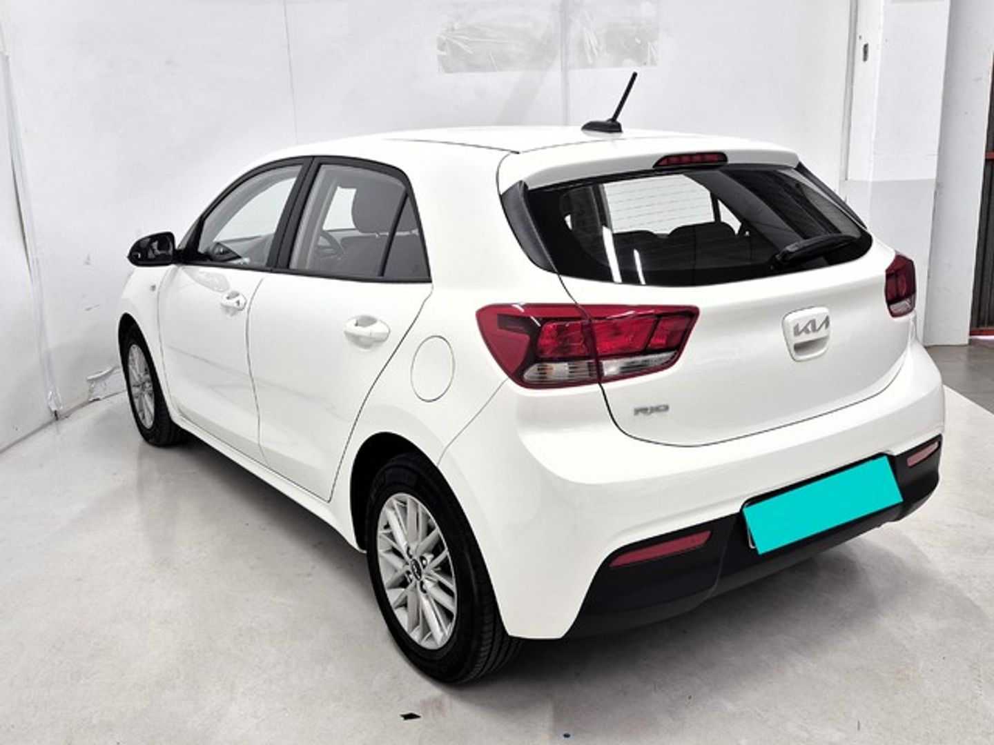 Kia Rio 1.2 DPi Concept 62 kW (84 CV) Blanco Compact