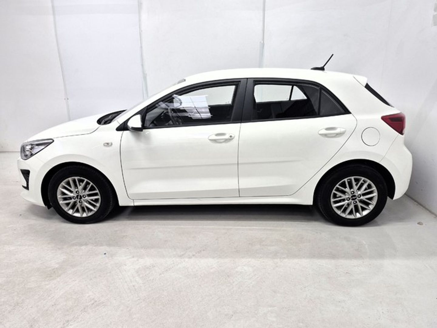 Kia Rio 1.2 DPi Concept 62 kW (84 CV) Blanco Compact