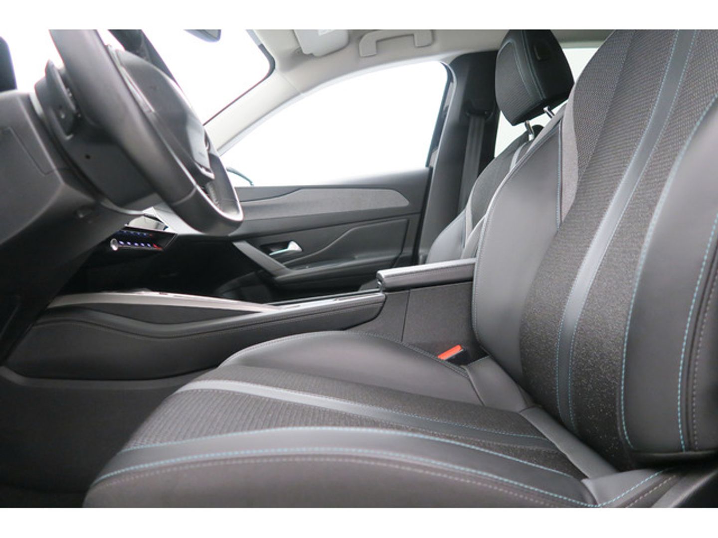 Peugeot 308 PureTech 130 S&S Allure Pack EAT8 96 kW (130 CV) Negro Compact