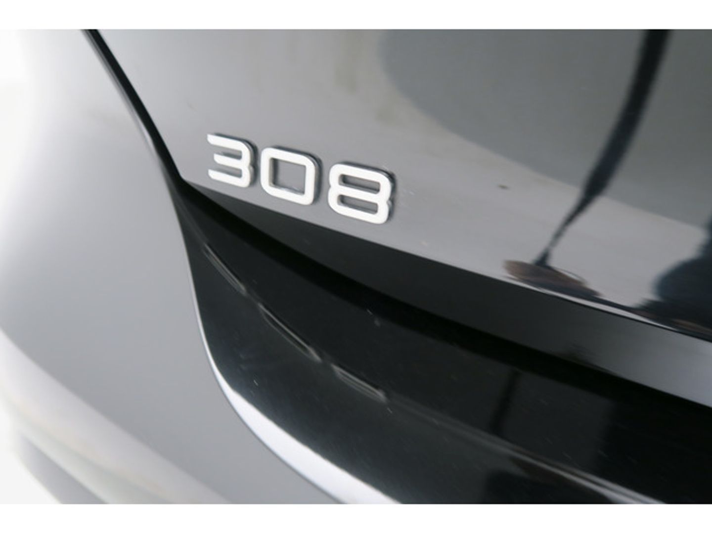 Peugeot 308 PureTech 130 S&S Allure Pack EAT8 96 kW (130 CV) Negro Compact