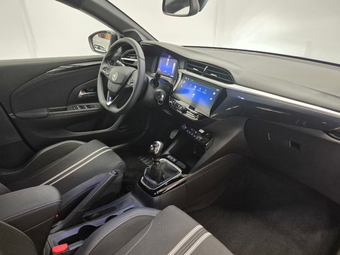 Opel Corsa 1.2 T XHL GS 74 kW (100 CV) Rojo Sedan