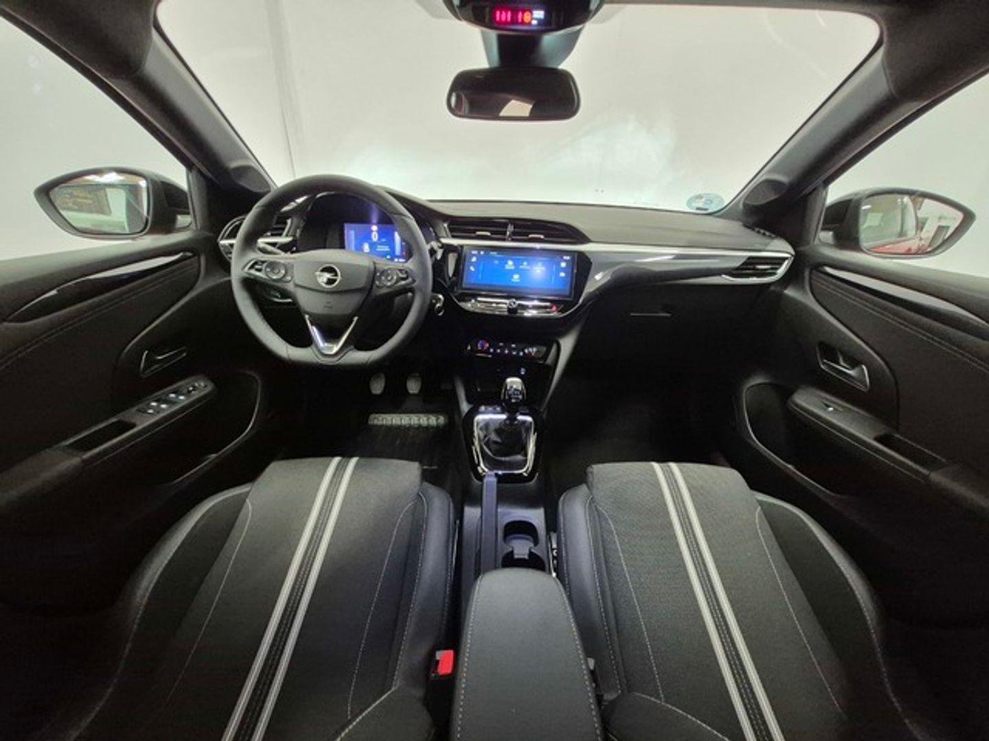 Opel Corsa 1.2 T XHL GS 74 kW (100 CV) Rojo Sedan