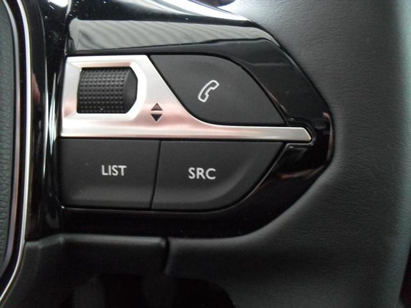 Peugeot 3008 BlueHDi 130 S&S Allure Pack 96 kW (130 CV) Blanco All Terrain / Pick-up
