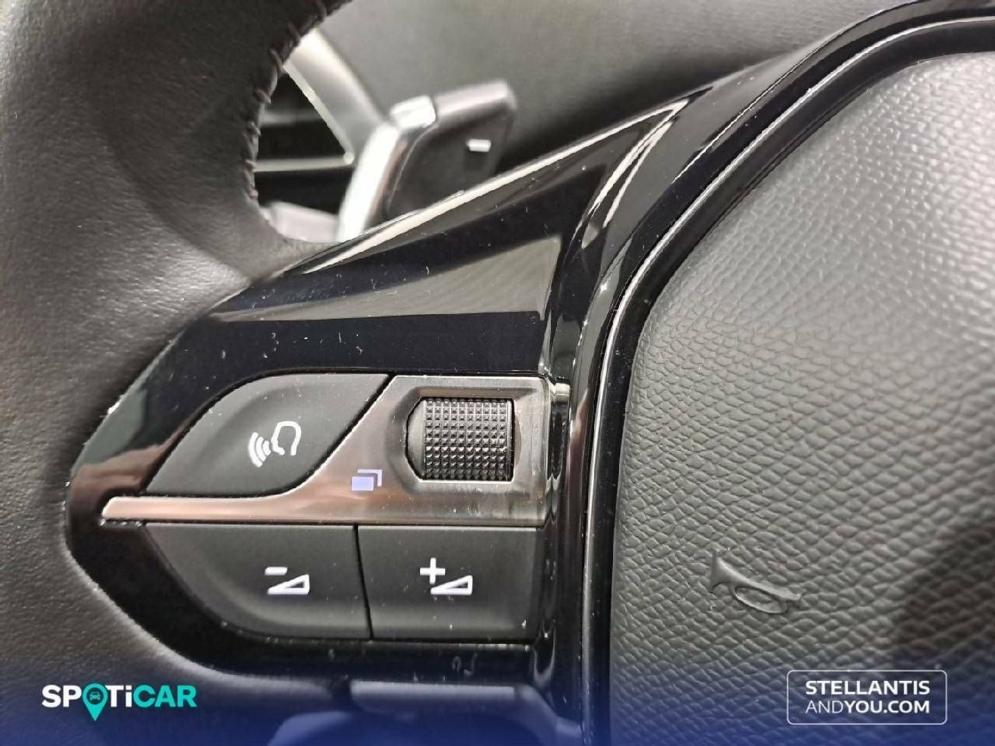 Peugeot 3008 BlueHDi 130 S&S Allure Pack EAT8 96 kW (130 CV) Blanco All Terrain / Pick-up