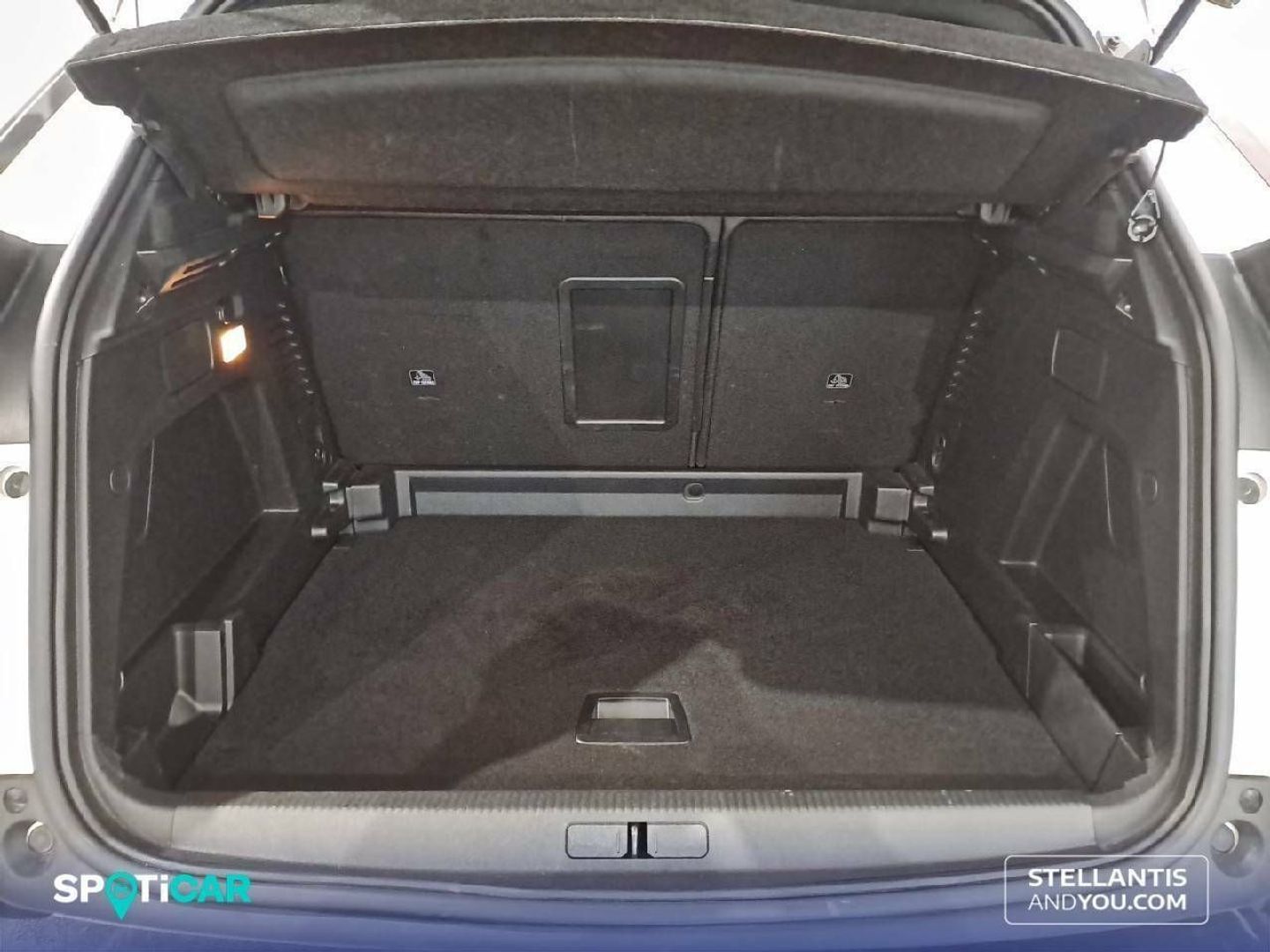 Peugeot 3008 BlueHDi 130 S&S Allure Pack EAT8 96 kW (130 CV) Blanco All Terrain / Pick-up